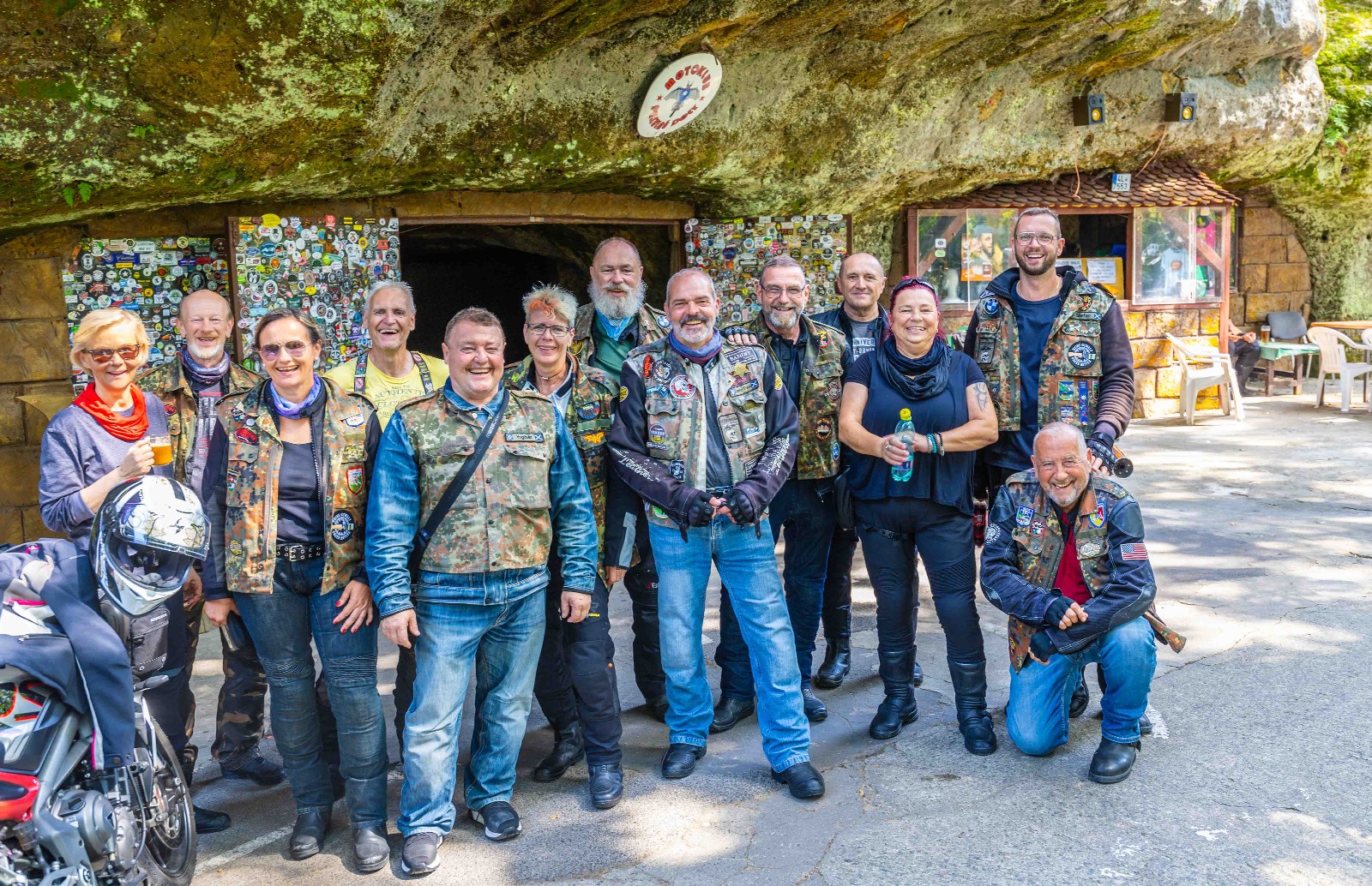 085da8e9-4ab4-4657-931a-8c1bcd83a86b