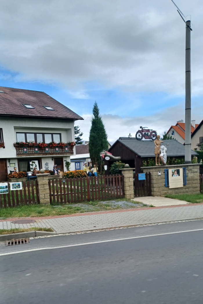 0ca69c32-c891-4fe0-80b9-a77b39020d48