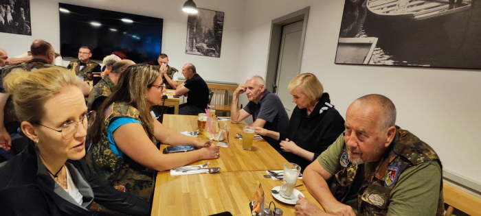 1fa54ee6-100c-4d22-98b4-c4e6de723490