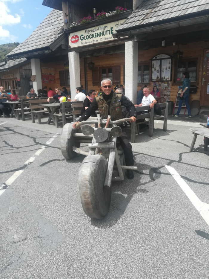 3fa5ebf4-cfb7-435b-871c-b3e163de3992