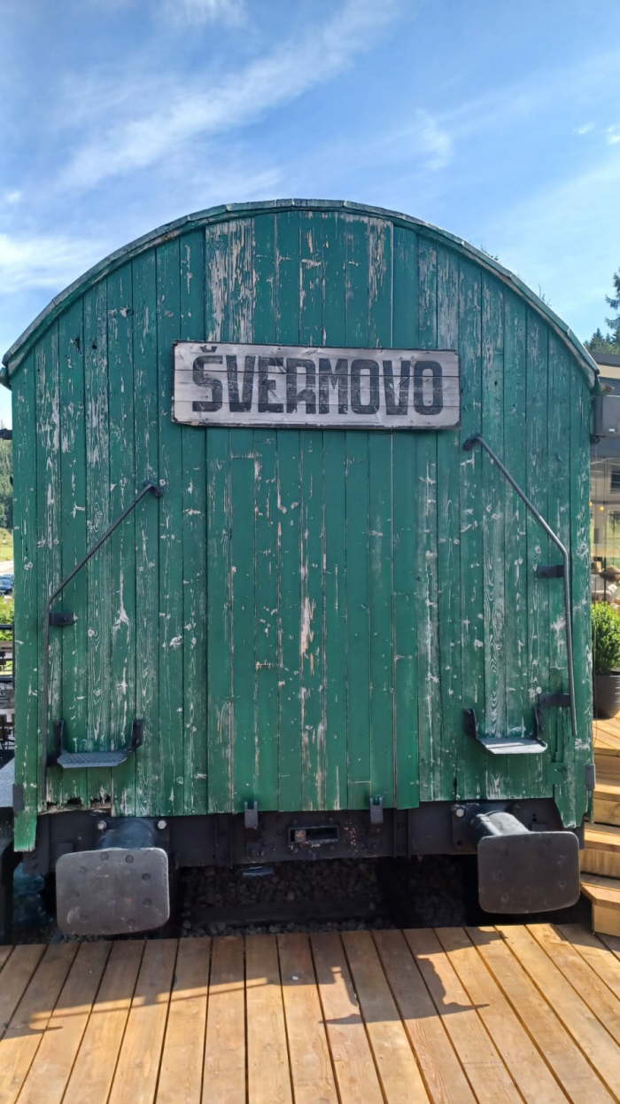 4c19490e-1570-4cf0-b540-31deca6c426d