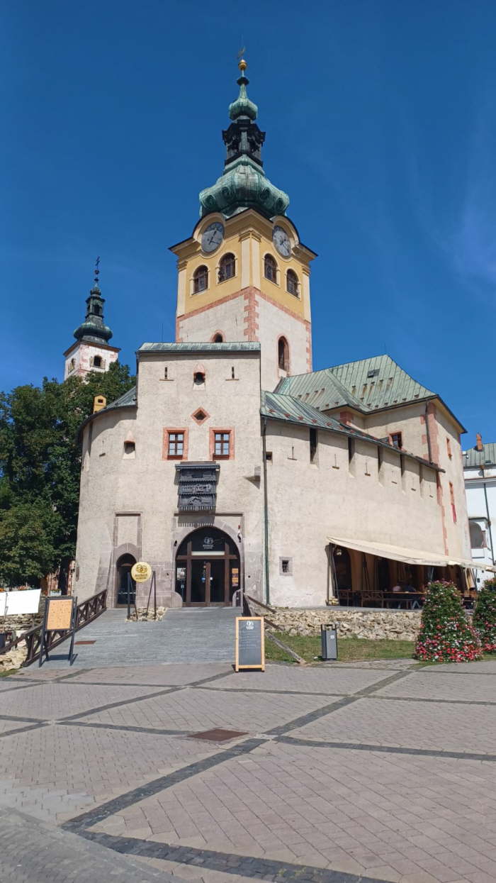 5933fa64-beed-475b-8b9b-9c94f482298f