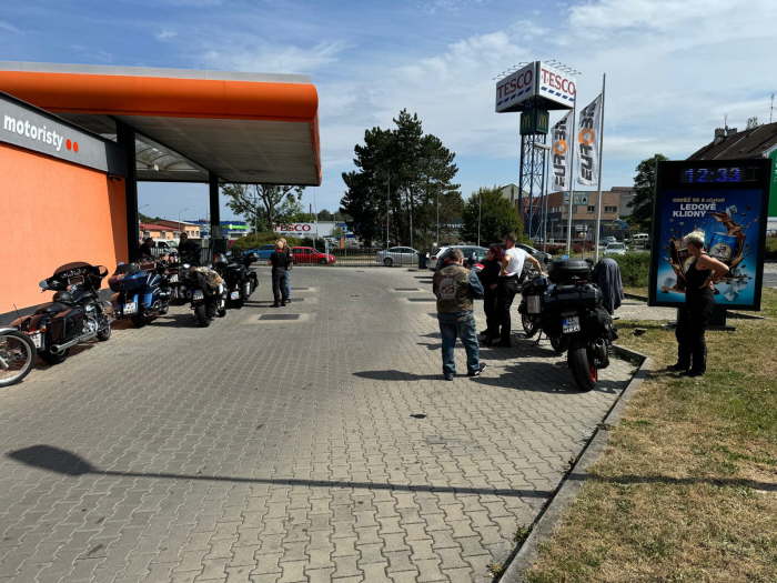 5c52fc63-796e-432c-bfe6-014265b73a31