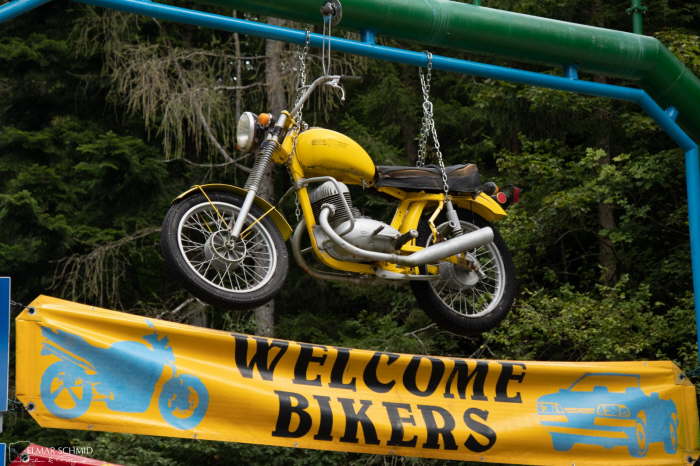 69759898-ad0f-4f54-8dad-3a1d394a964d