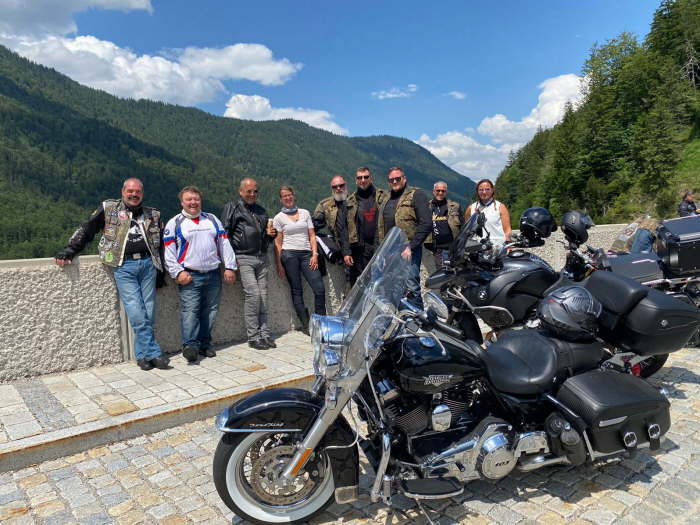 7eb93c3c-1c7f-4c24-8dac-714f3c48105e