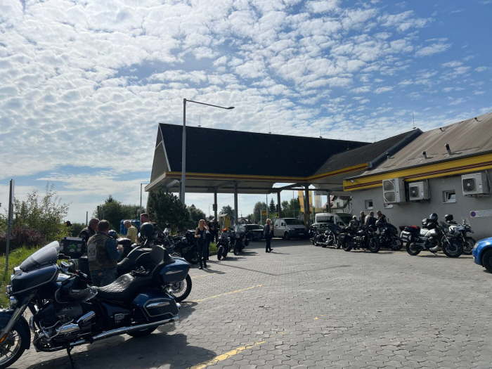 8c090676-0876-410e-a7b9-1dc8f7d896de