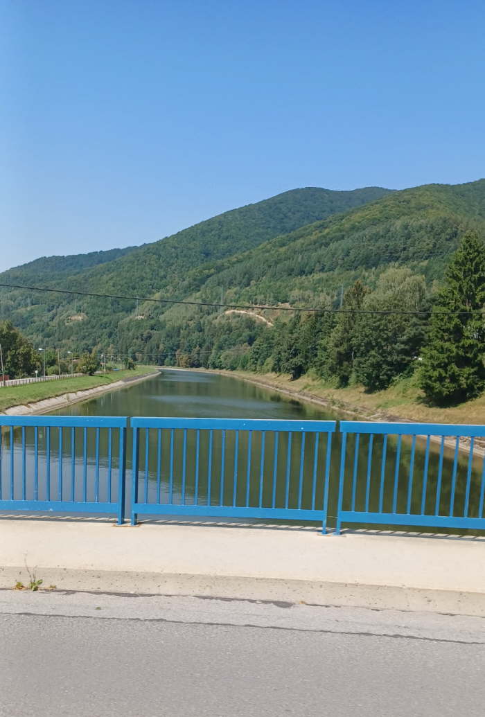 978b9ff3-07fb-40db-9e7e-8b1d0af9852a