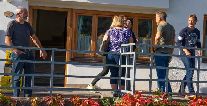 98537424-1a9c-465d-970b-4737be67849a