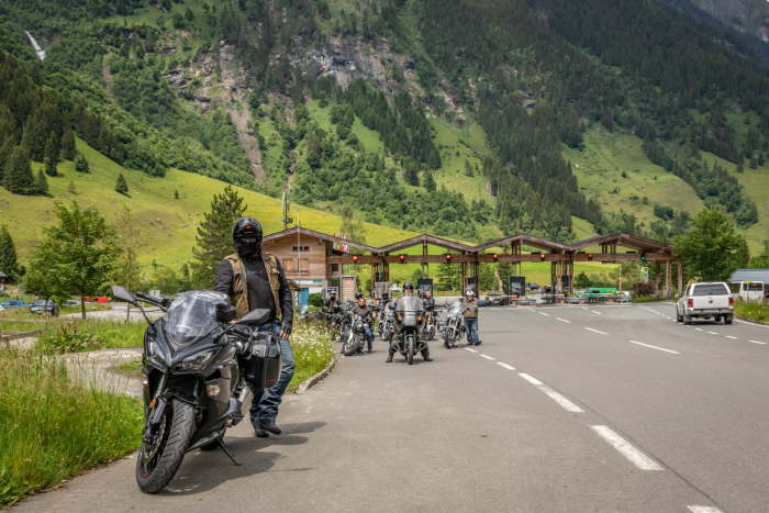 9cc8c13e-78d3-48e8-a12e-dd34ab21a79d