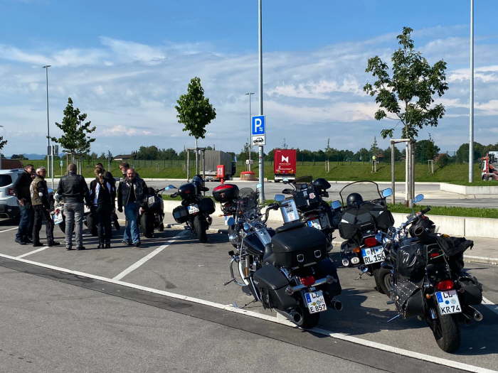 a0bb810f-61eb-4bf4-9d44-1f8436e923ee