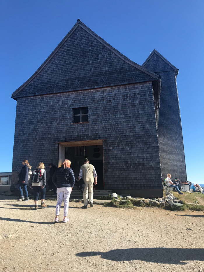 c73eee7a-8a40-4856-8475-825d79384845