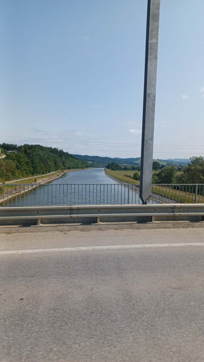 d7403f4f-d618-4f75-9e05-796ee6f0f523