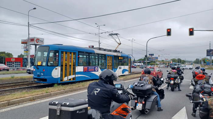 da2d0a62-e65a-447e-9f89-87aa4039fa3b