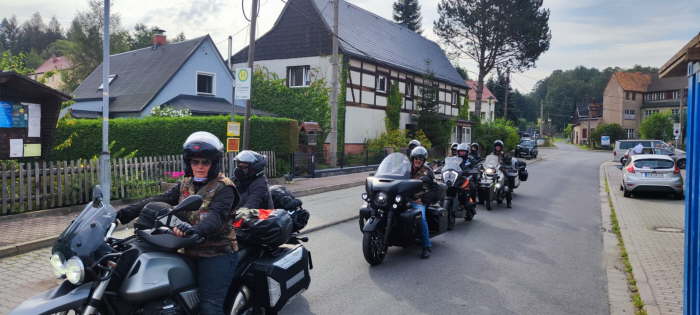 ebc27705-2606-4b81-9f1f-c10f275e4390