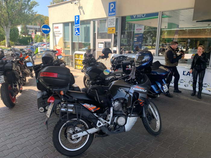 eee5b647-0883-4b20-93de-53b2682ad693