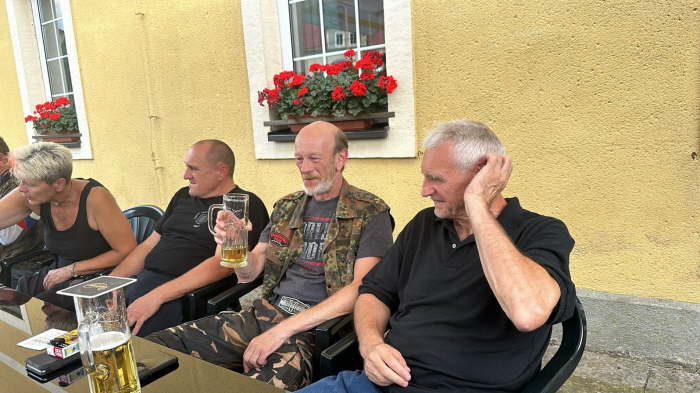 f050e4ec-740a-4545-88d5-16fd00766a1e