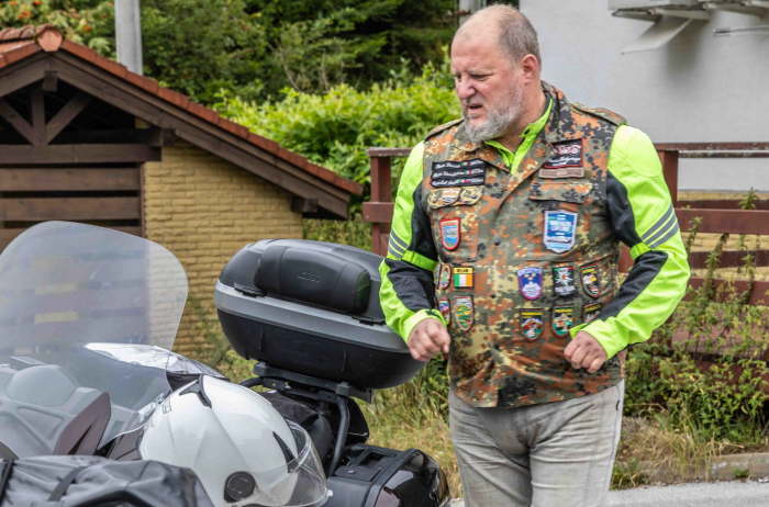 fcca4849-36f2-42b6-93d2-51603d0a6709